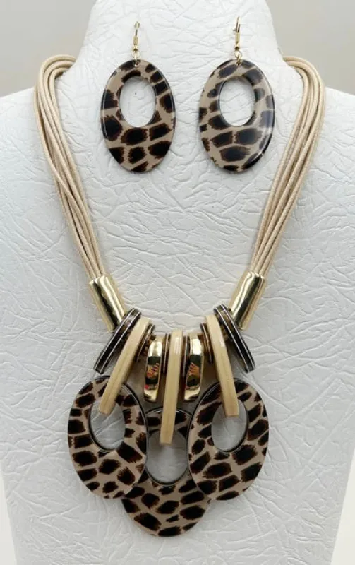 GOLD LEOPARD PRINT ACRYLIC NECKLACE SET ( 5084 GLEOP ) sold by Oh My Jewelry