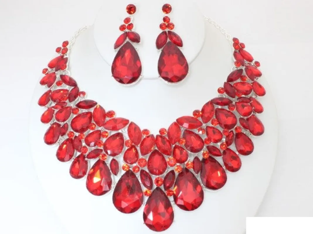 CLUSTER TEARDROP NECKLACE SET RED ( 20178 SRD ) made by Oh My Jewelry