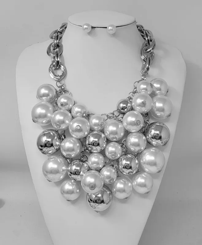 SILVER WHITE BALL NECKLACE ( 11232 RWH ) made by Oh My Jewelry