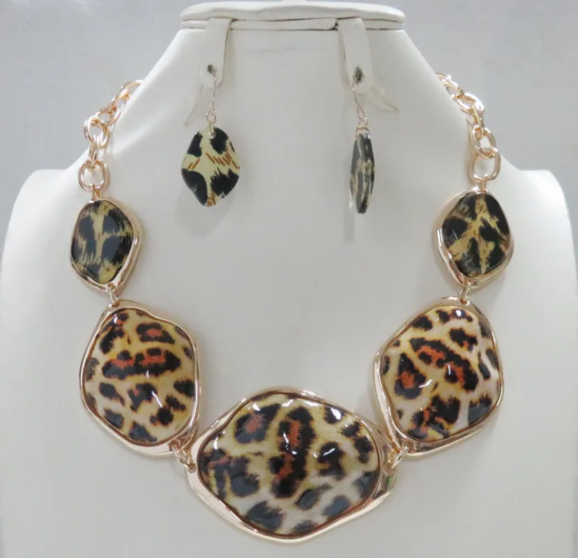 GOLD LEOPARD PRINT NECKLACE SET ( 5198 LEO ) sold by Oh My Jewelry