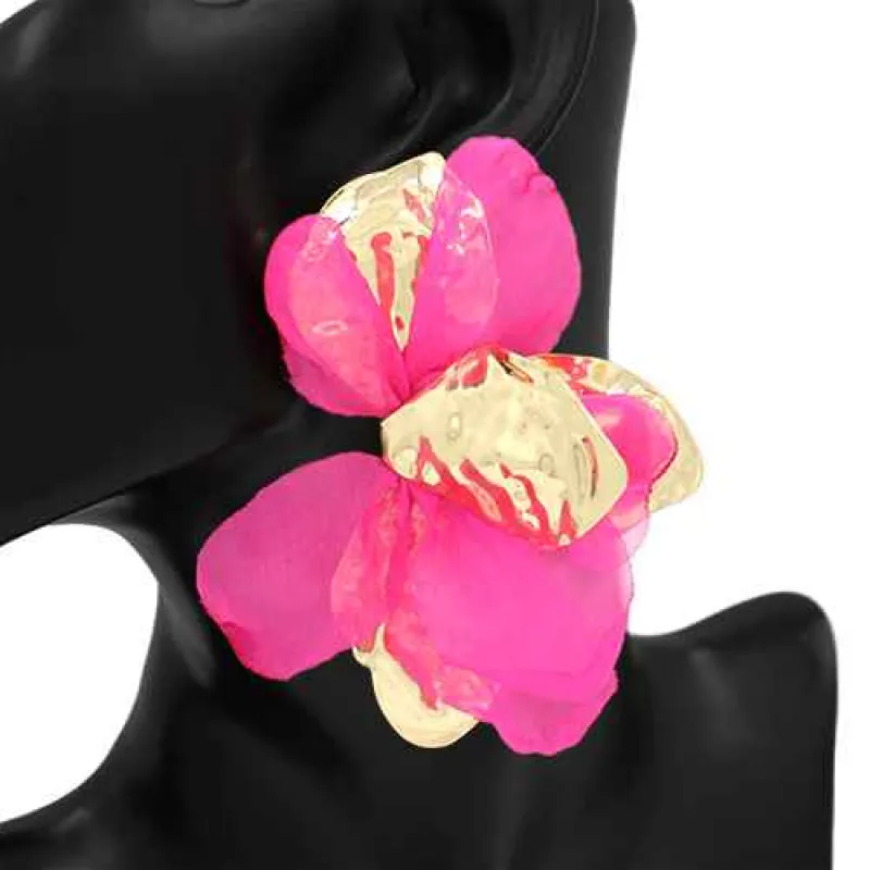 GOLD METAL PINK FABRIC EARRINGS ( 2936 GDDPK ) sold by Oh My Jewelry