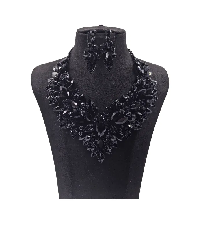 BLACK NECKLACE SET ( 0178 4J ) made by Oh My Jewelry