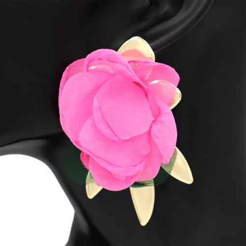 GOLD FLOWER EARRINGS ( 2935 GDDPK ) sold by Oh My Jewelry