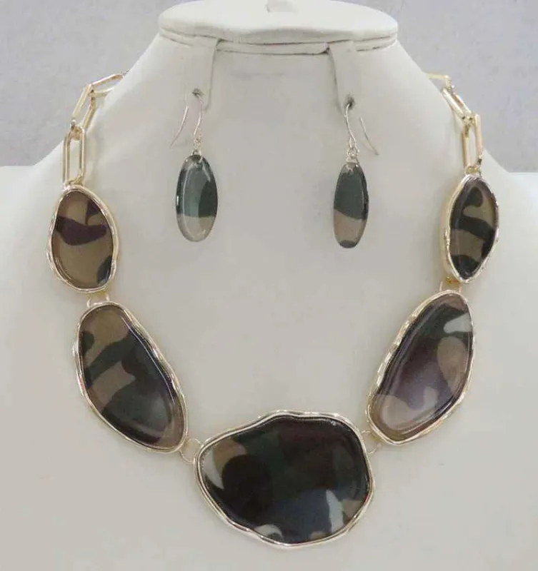 CAMOUFLAGE NECKLACE SET ( 5098 CMFG ) sold by Oh My Jewelry