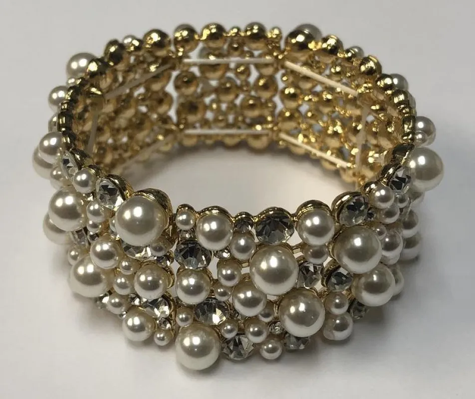 GOLD STRETCH BRACELET CREAM PEARLS ( 0117 2C ) sold by Oh My Jewelry