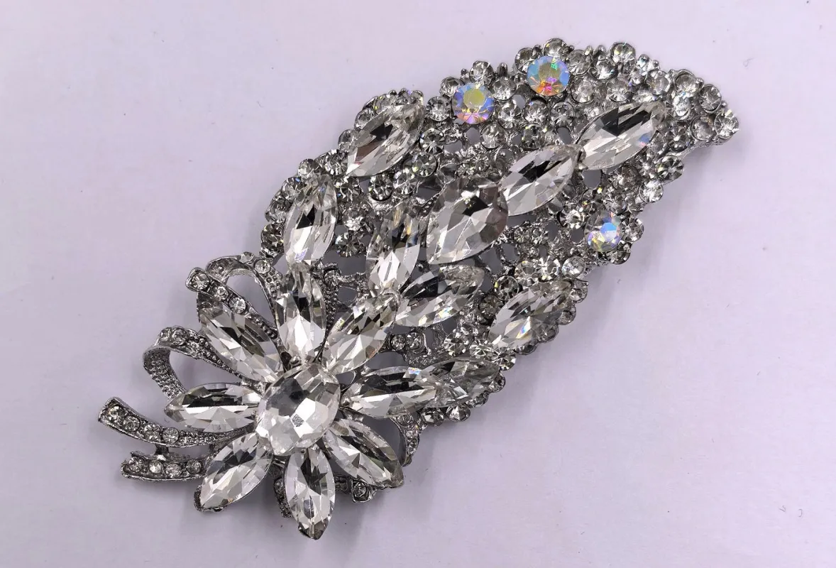 SILVER CLEAR BROOCH ( 0052 3C ) sold by Oh My Jewelry