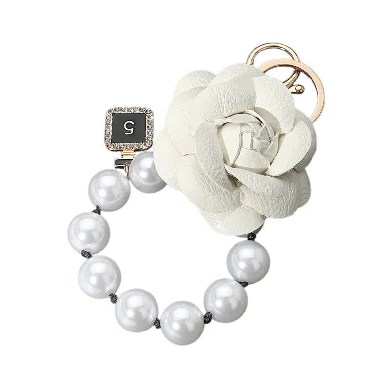 WHITE FLOWER KEYCHAIN ( 1705 GDWHT ) made by Oh My Jewelry