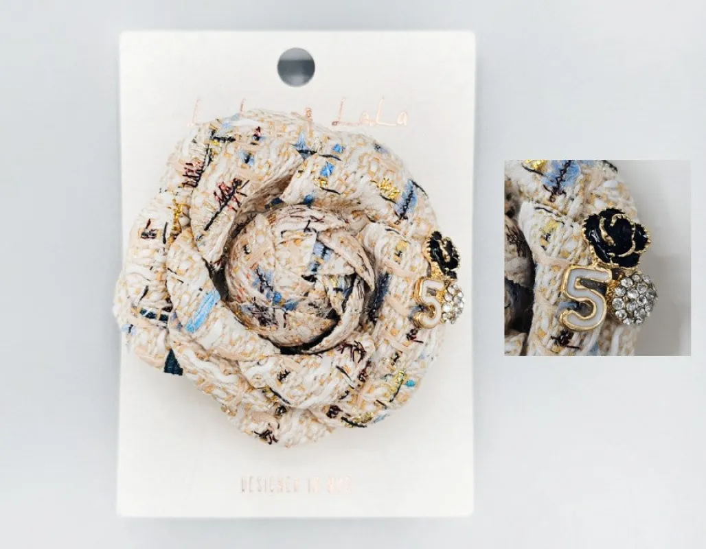 WHITE FLOWER BROOCH ( 1081 WHT ) made by Oh My Jewelry