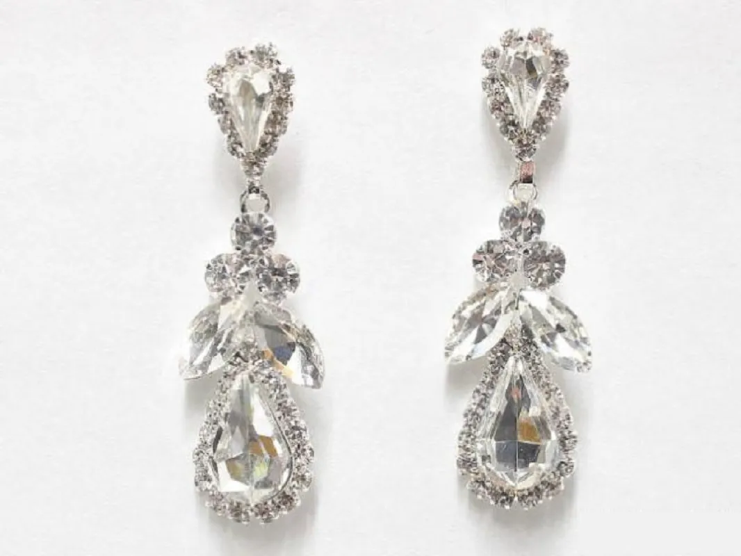 SILVER EARRINGS CLEAR STONES ( 6500 ) sold by Oh My Jewelry