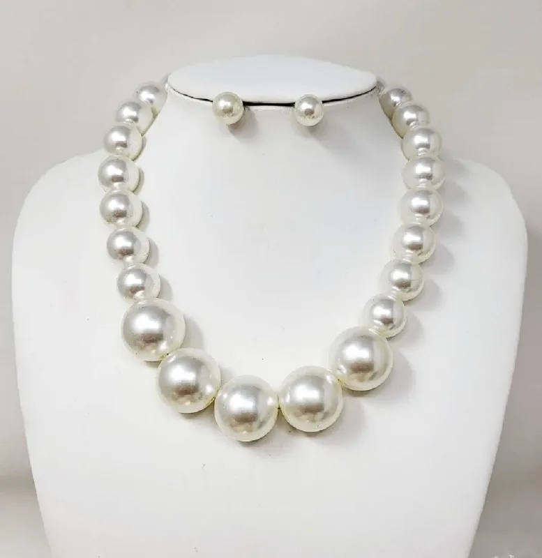 GOLD CREAM PEARL NECKLACE SET ( 30022 GCR ) sold by Oh My Jewelry