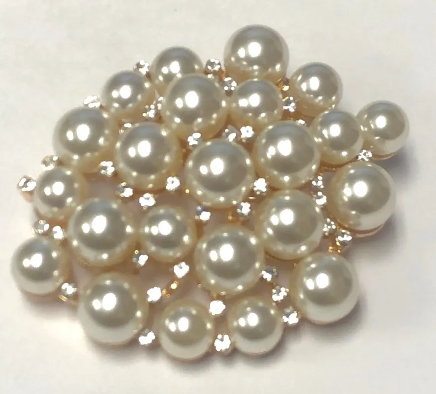 GOLD BROOCH PEARLS CLEAR STONES ( 148 GCR ) sold by Oh My Jewelry