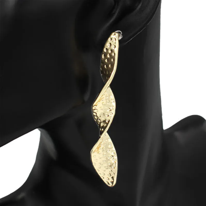 GOLD METAL SPIRAL EARRINGS ( 8323 GD ) made by Oh My Jewelry