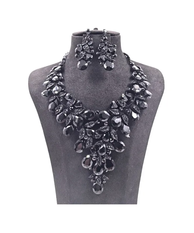 TEARDROP GLASS STONE NECKLACE SET ( 0110 4J ) made by Oh My Jewelry