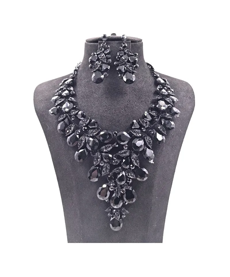 TEARDROP GLASS STONE NECKLACE SET ( 0110 4J ) sold by Oh My Jewelry