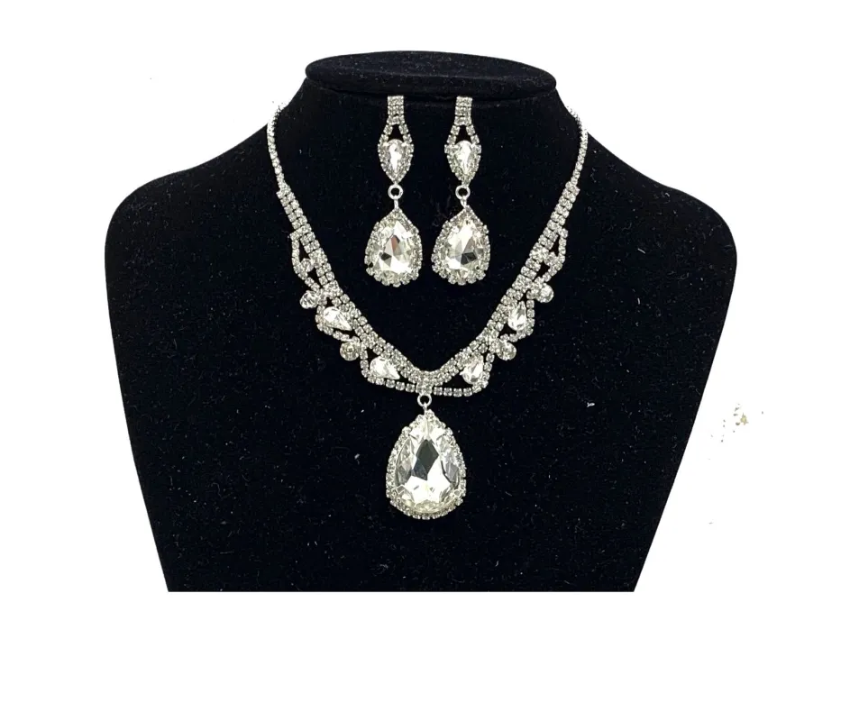 RHINESTONE CRYSTAL NECKLACE SET ( 0274 1C ) made by Oh My Jewelry