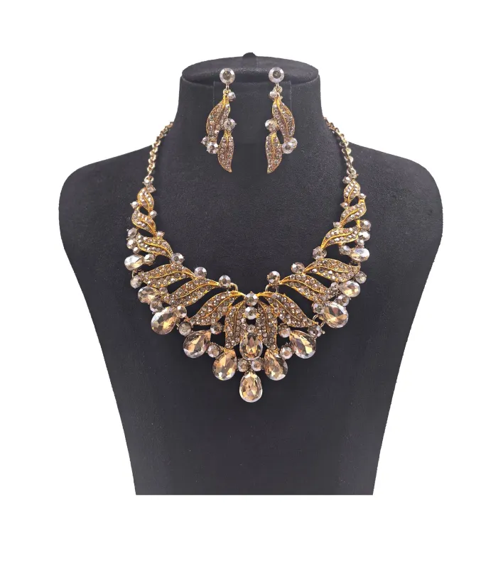 CRYSTAL NECKLACE SET ( 0146 2LT ) sold by Oh My Jewelry