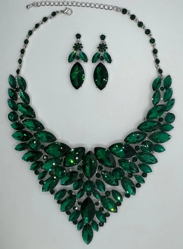 LARGE CRYSTAL NECKLACE SET ( 014279 GN ) made by Oh My Jewelry