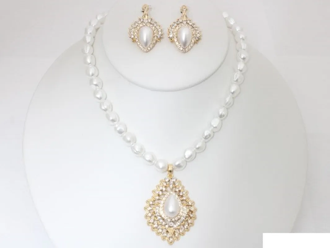 PEARL NECKLACE SET ( 20056 GCR ) sold by Oh My Jewelry