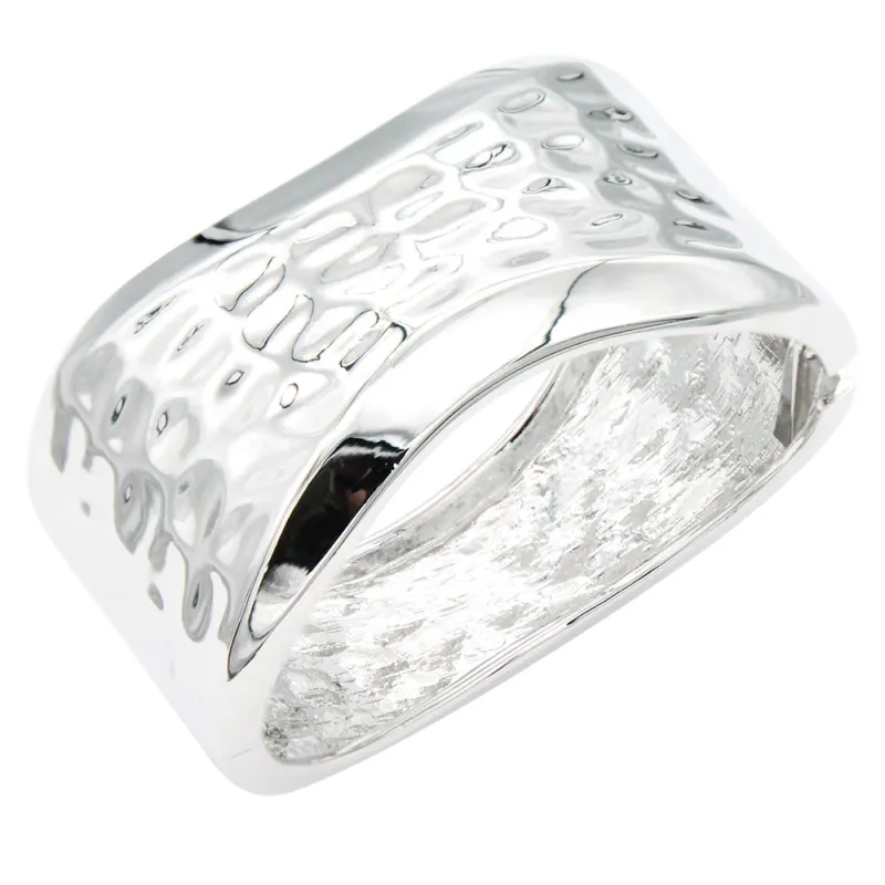HAMMERED BANGLE ( 5522 SV ) sold by Oh My Jewelry