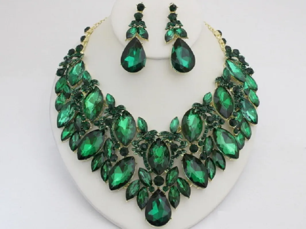GOLD EMERALD GREEN NECKLACE SET ( 20625 GEME ) made by Oh My Jewelry