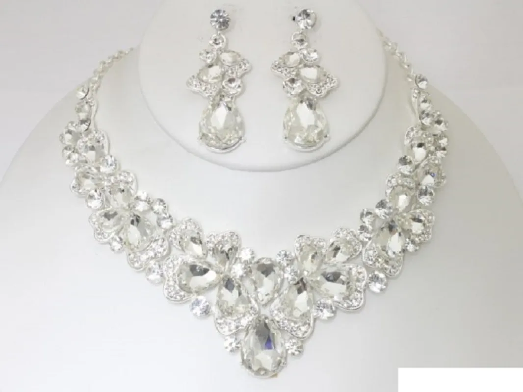 CLUSTER TEARDROP NECKLACE SET ( 20344 SCRY ) made by Oh My Jewelry