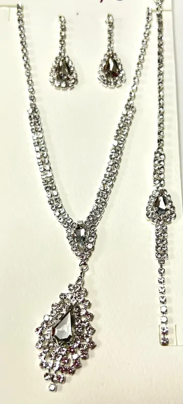 SILVER NECKLACE SET BRACELET CLEAR STONES ( 38311 1CL ) made by Oh My Jewelry