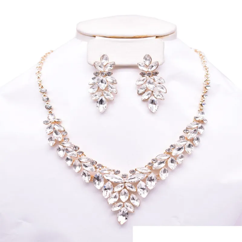 GOLD CLEAR NECKLACE SET ( 12331 GCL ) sold by Oh My Jewelry