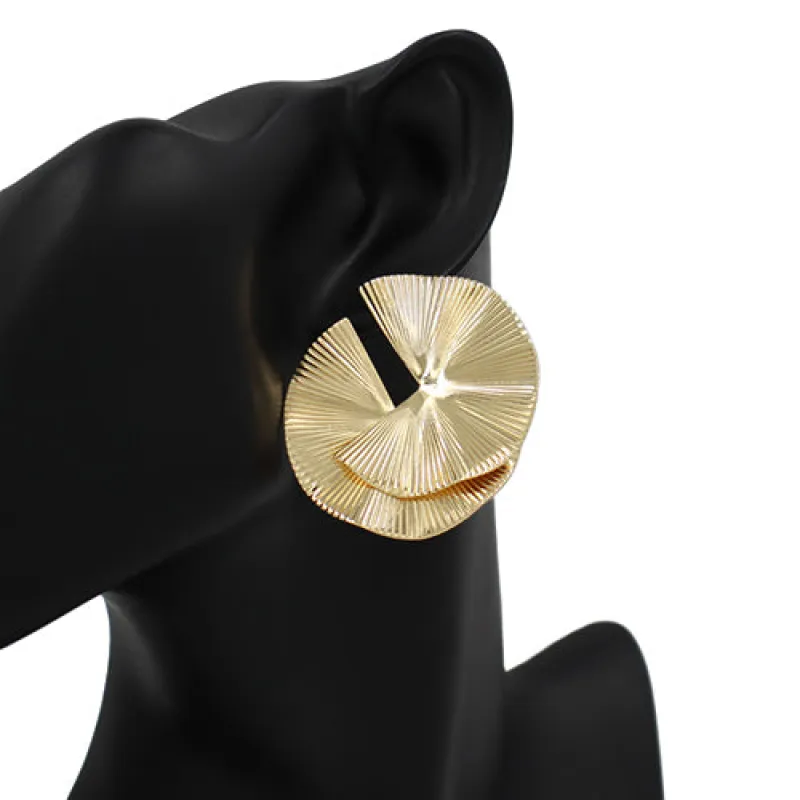 GOLD FAN METAL EARRINGS ( 5296 GD ) sold by Oh My Jewelry