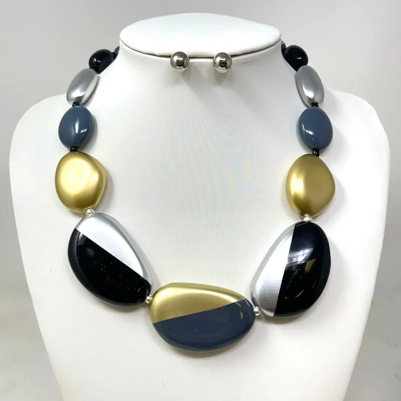 BLACK ROUND STONE SHAPE NECKLACE SET ( 10547 BK ) sold by Oh My Jewelry