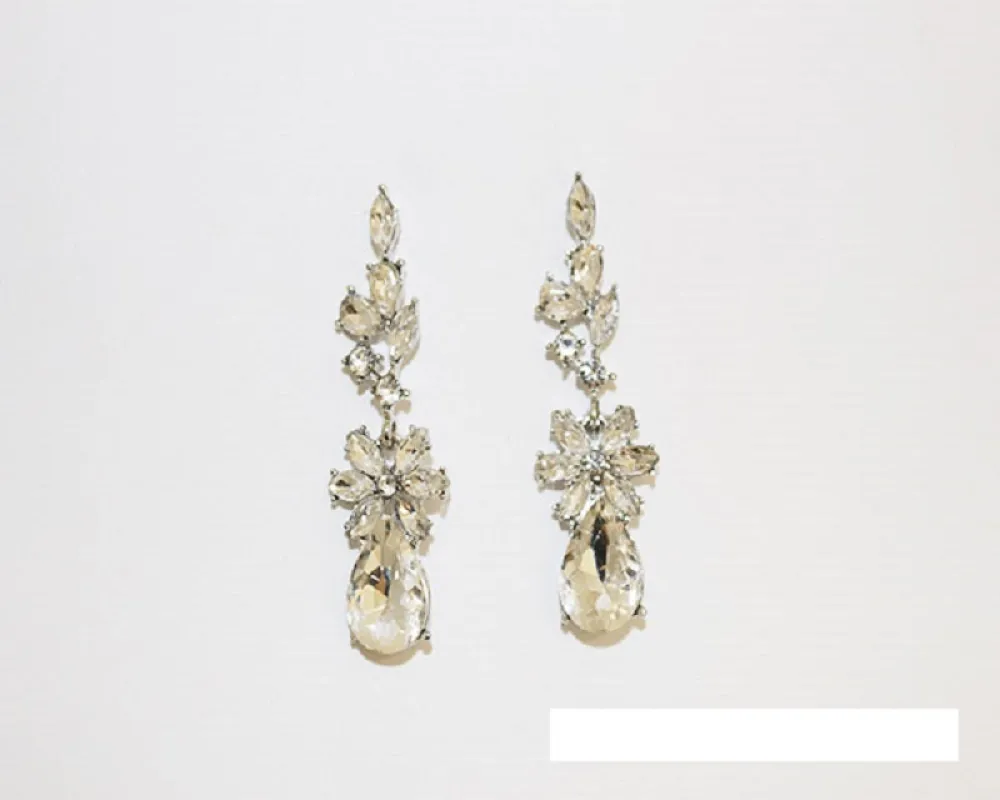 SILVER CLEAR DANGLING EARRINGS ( 1700 SCRY ) sold by Oh My Jewelry