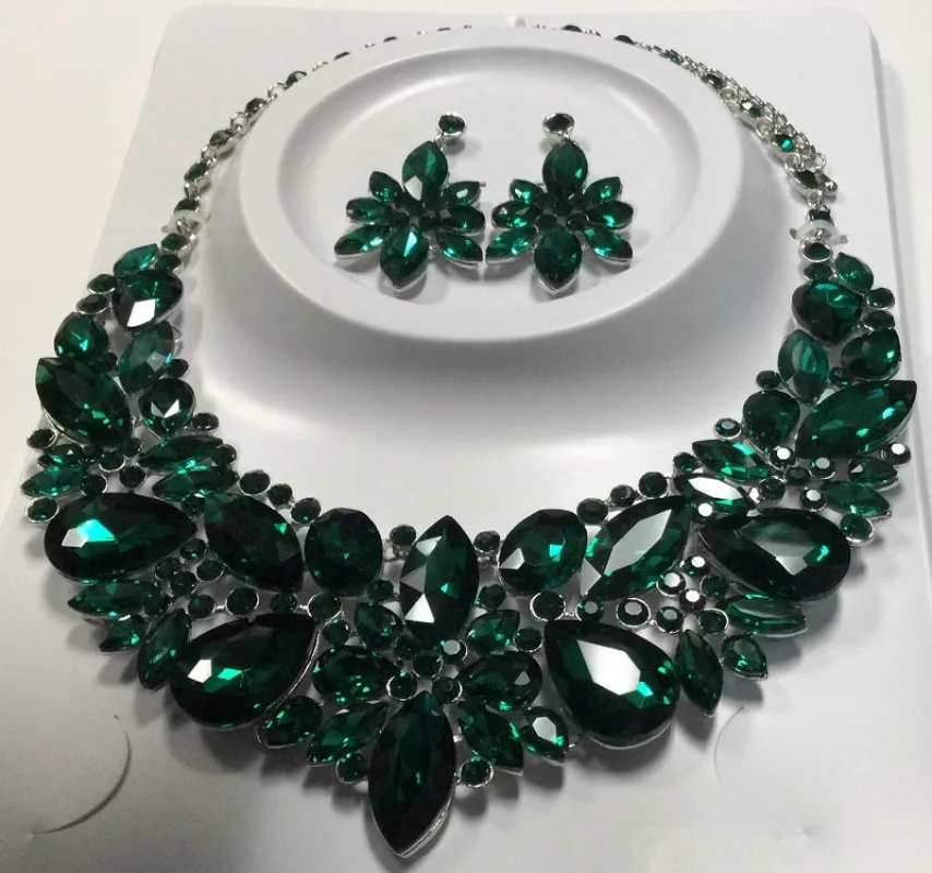 SILVER NECKLACE SET GREEN STONES(GR) made by Oh My Jewelry