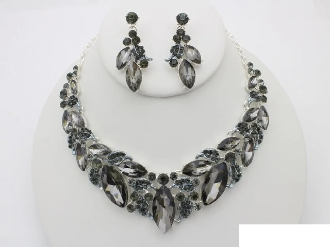 SILVER BLACK DIAMOND NECKLACE SET ( 21046 SDIA ) made by Oh My Jewelry