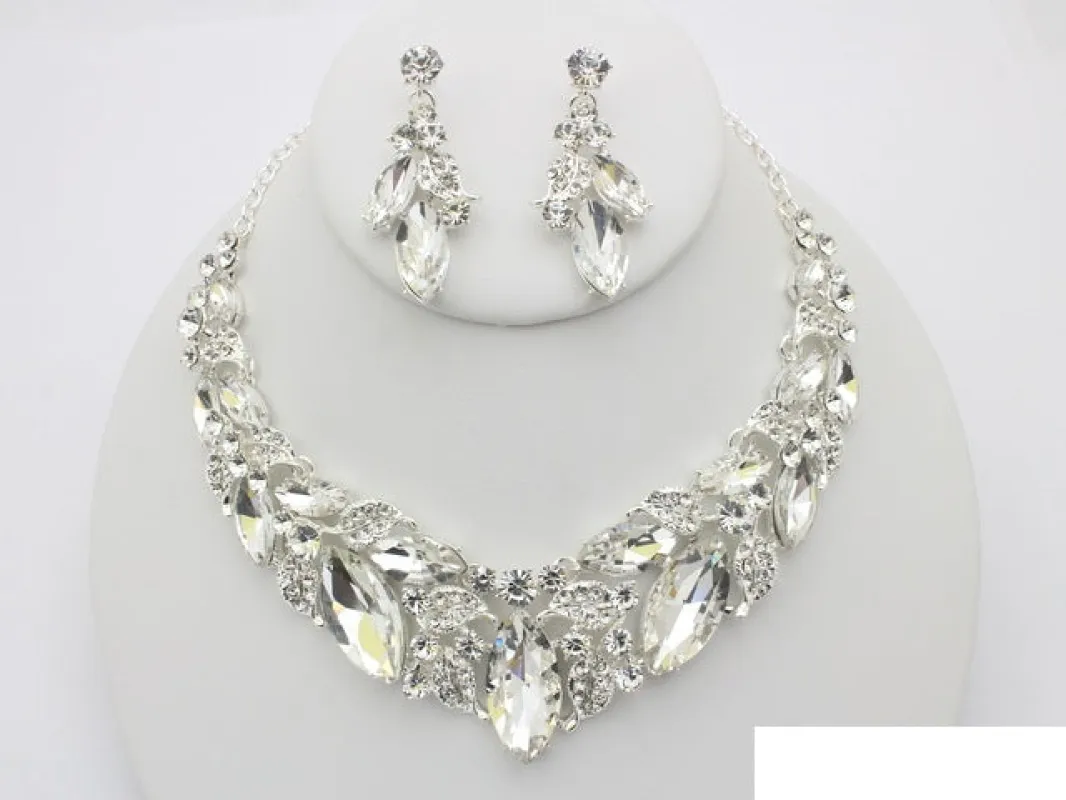 SILVER CLEAR NECKLACE SET ( 21046 SCRY ) sold by Oh My Jewelry