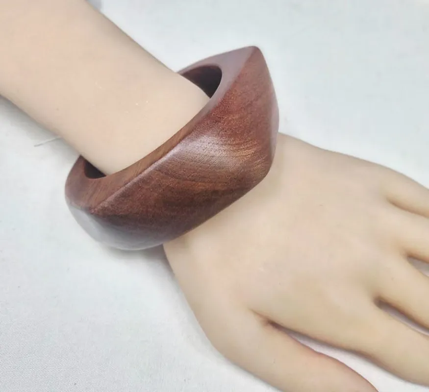 BROWN BANGLE ( 10477 LBR ) made by Oh My Jewelry
