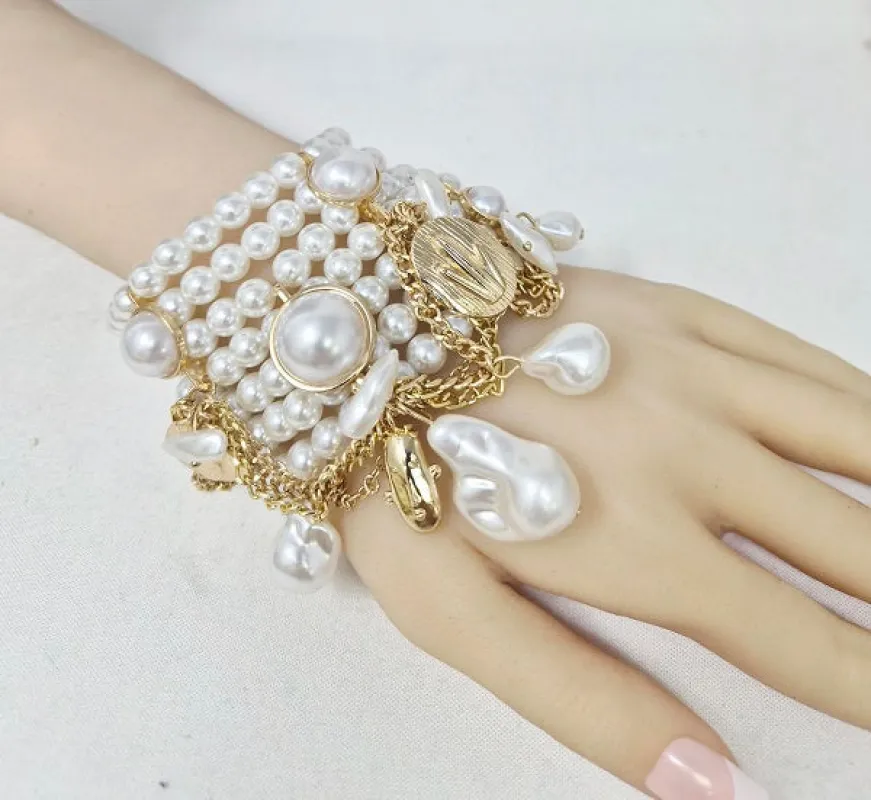 GOLD WHITE PEARL BRACELET ( 10475 GCR ) made by Oh My Jewelry