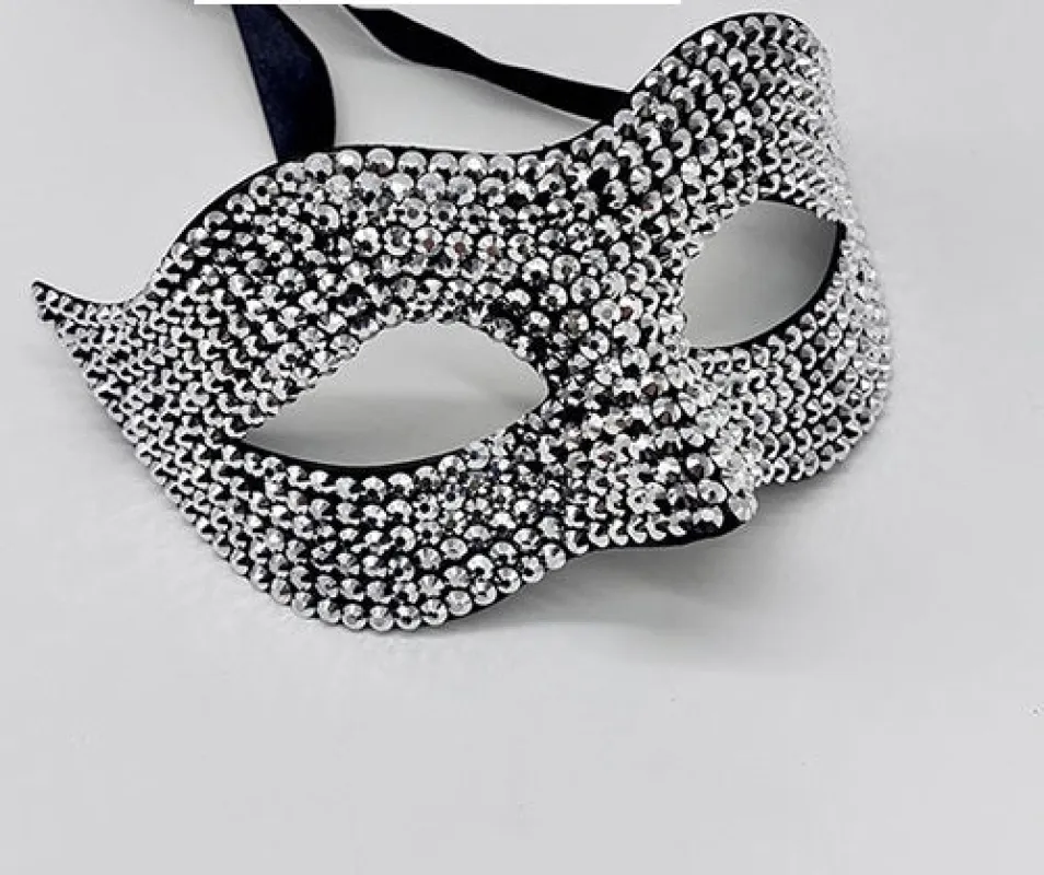 SILVER STONE MASK ( MMK CRY ) made by Oh My Jewelry