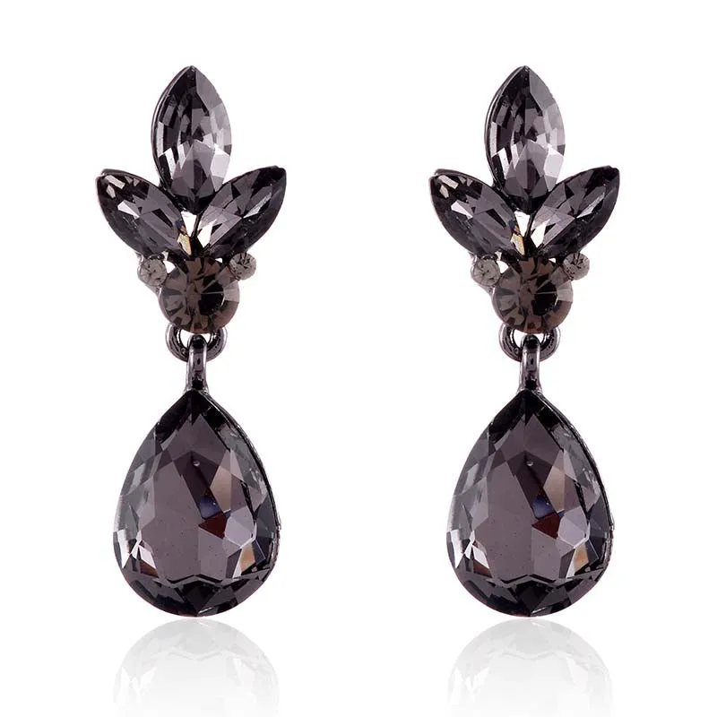 CRYSTAL STONE CRYSTAL EARRINGS ( 2563 BD ) made by Oh My Jewelry