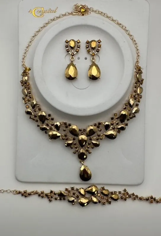 NECKLACE SET ( 386 GGO ) made by Oh My Jewelry