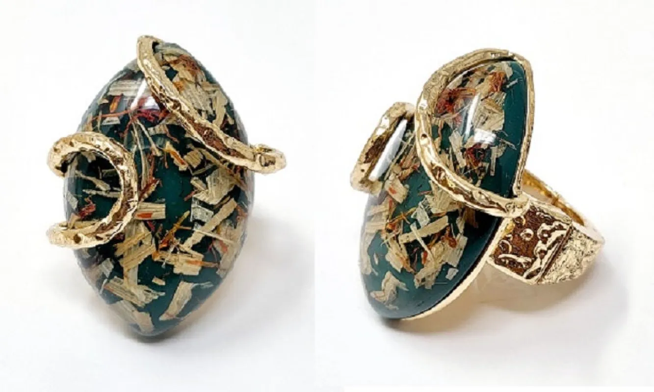 GOLD STRETCH RING GREEN SPECKLE MARQUISE STONE ( 10025 GGR ) made by Oh My Jewelry