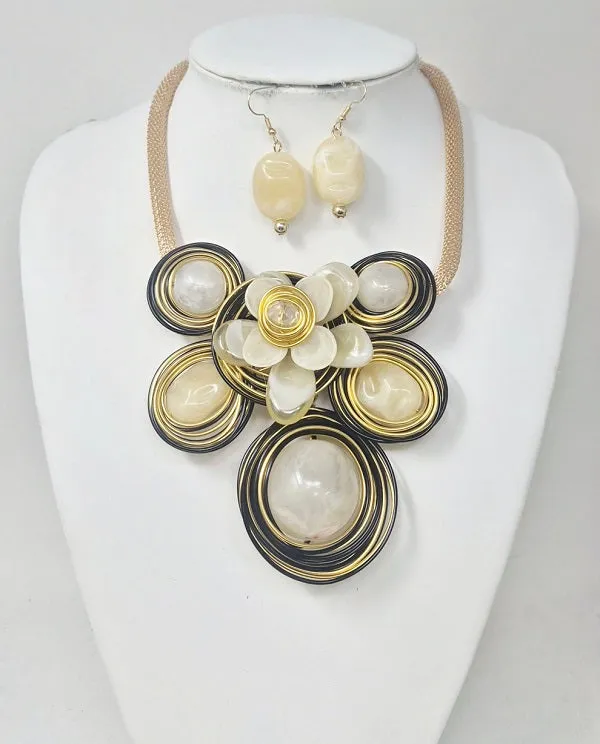 GOLD CREAM NECKLACE SET ( 11326 GIV ) sold by Oh My Jewelry