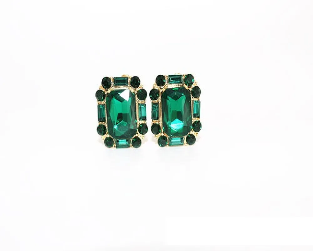 EMERALD GREEN CRYSTAL CLIP ON EARRINGS ( 1945 GEME ) made by Oh My Jewelry