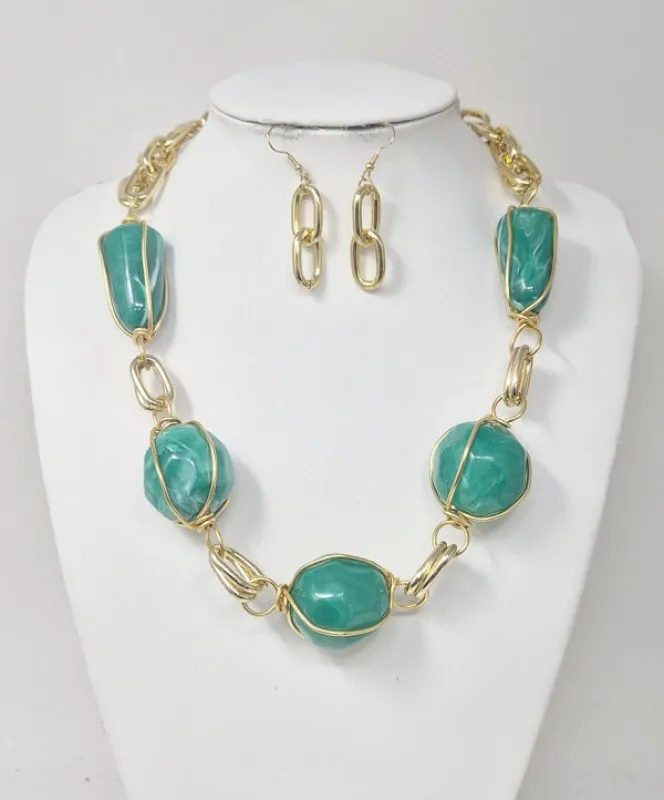 GREEN NECKLACE SET ( 11333 GGR ) made by Oh My Jewelry