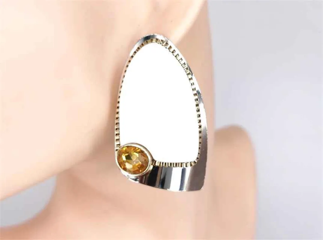 SILVER WHITE EARRINGS ( 7187 RHGDWT ) made by Oh My Jewelry