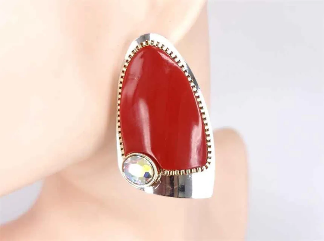 SILVER RED EARRINGS ( 7187 RHGDRD ) made by Oh My Jewelry