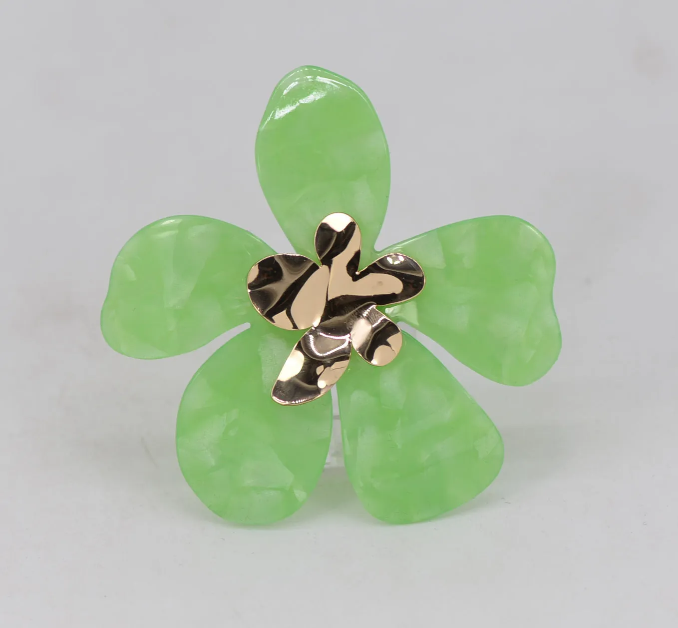 ACRYLIC FLOWER BROOCH ( 1089 GLGRN ) sold by Oh My Jewelry