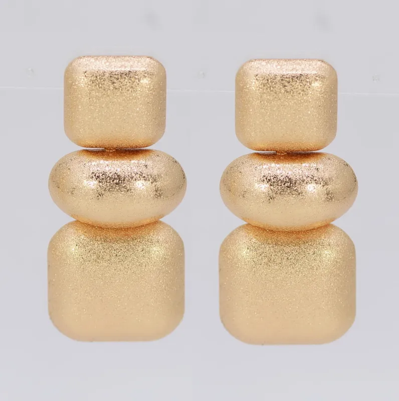 GOLD METAL EARRINGS ( 7028 SGOL ) made by Fiesta