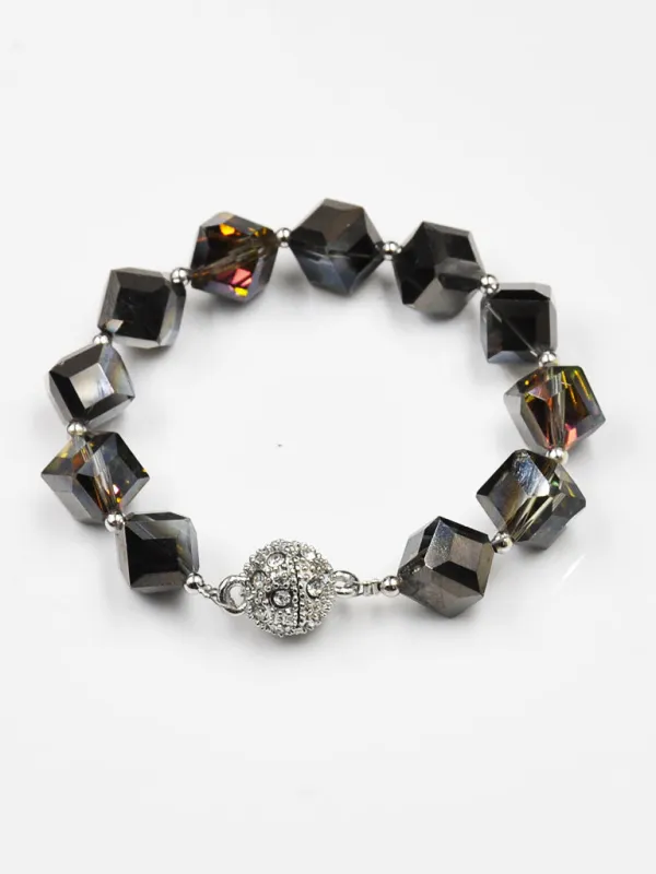 CRYSTAL STONE STRETCH BRACELET ( 261602 G ) made by Oh My Jewelry