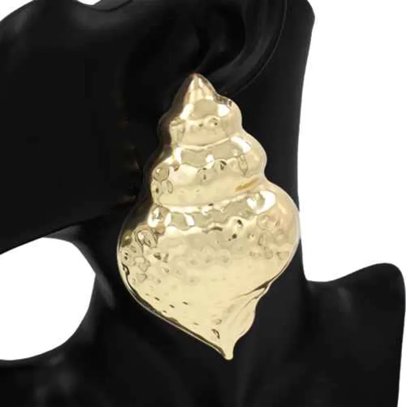GOLD SHELL EARRINGS ( 1187 GD ) made by Oh My Jewelry