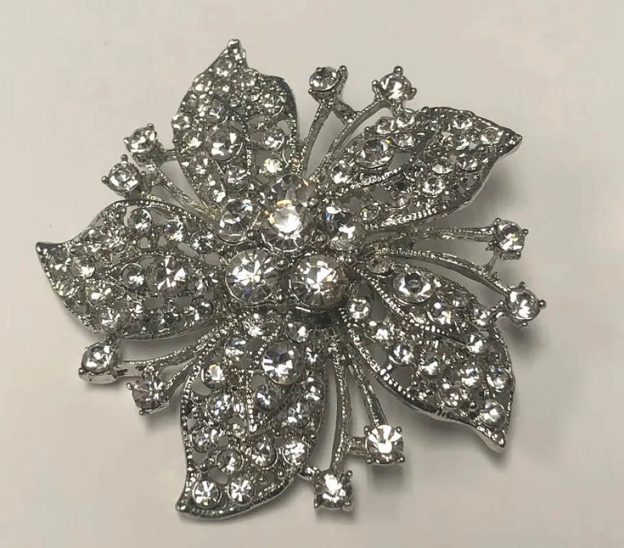 SILVER FLOWER BROOCH CLEAR STONES ( 06398 SCL ) made by Oh My Jewelry