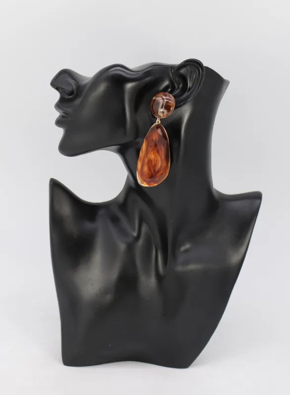 BROWN RESIN EARRINGS ( 2587 GLBRN ) made by Fiesta